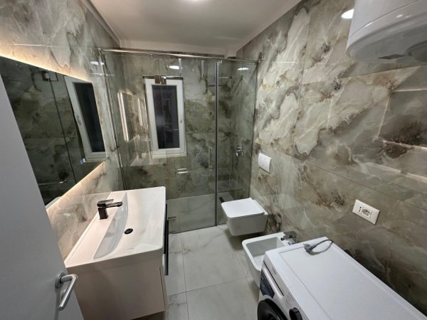 Tirane, jepet me qera apartament 2+1 Kati 5, 70 m² 60.000 lekë (Rruga e Elbasanit)