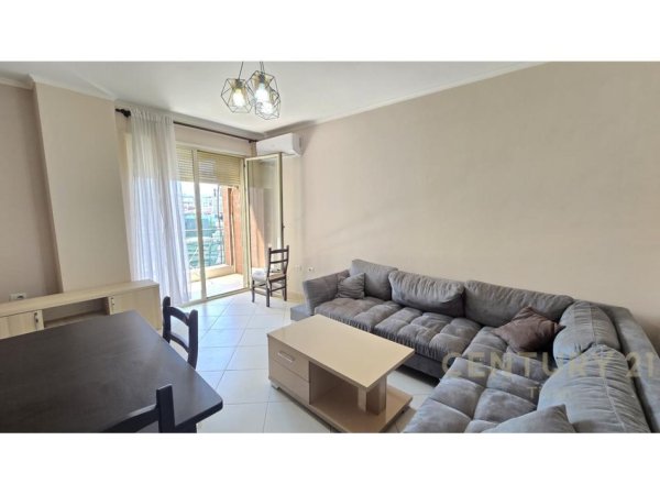 Tirane, jepet me qera apartament 2+1 Kati 4, 90 m² 600 € (Don Bosko)
