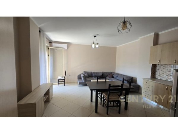 Tirane, jepet me qera apartament 2+1 Kati 4, 90 m² 600 € (Don Bosko)