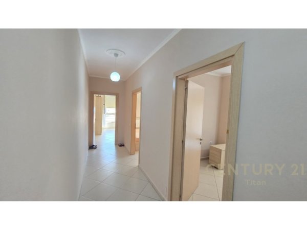Tirane, jepet me qera apartament 2+1 Kati 4, 90 m² 600 € (Don Bosko)