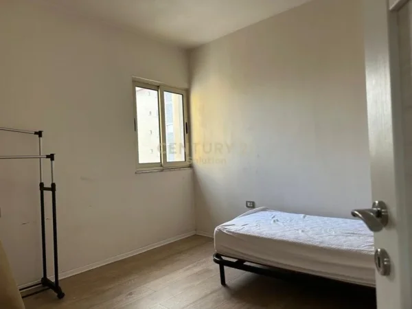 Tirane, jepet me qera apartament 2+1 Kati 7, 80 m² 600 € 
