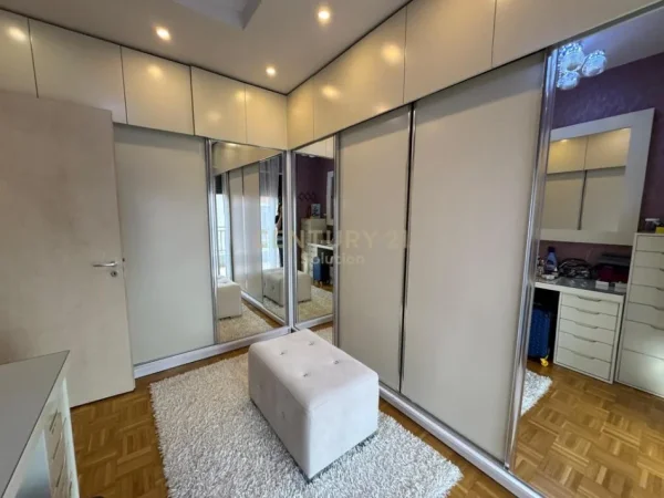Tirane, shes apartament 2+1 Kati 9, 102 m² 170.000 € 