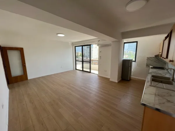 Tirane, jepet me qera apartament 2+1 Kati 6, 120 m² 950 € (Rruga Ibrahim rugova)