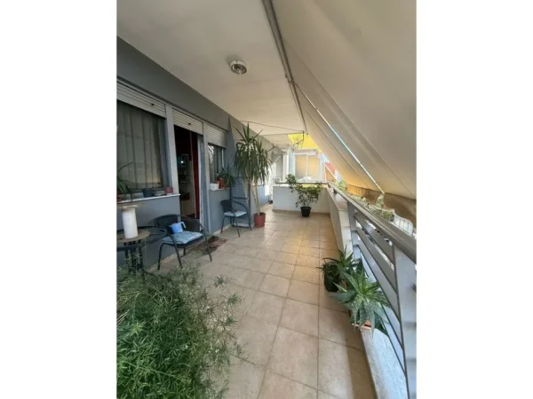 SHITET 1+1+VERANDE PERBALLE DELIJORGJIT, RRUGA KAVAJES