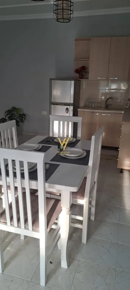 Tirane, jepet me qera apartament 2+1+Ballkon , 80 m² 550 € (RRUGA IRFAN TOMINI)