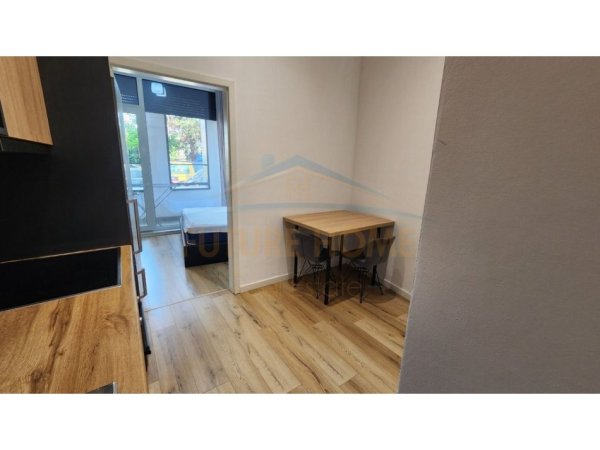 Tirane, shitet apartament 1+1 Kati 0, 150.000 € (Kompleksi Kontakt (Magnet) 21 Dhjetori)