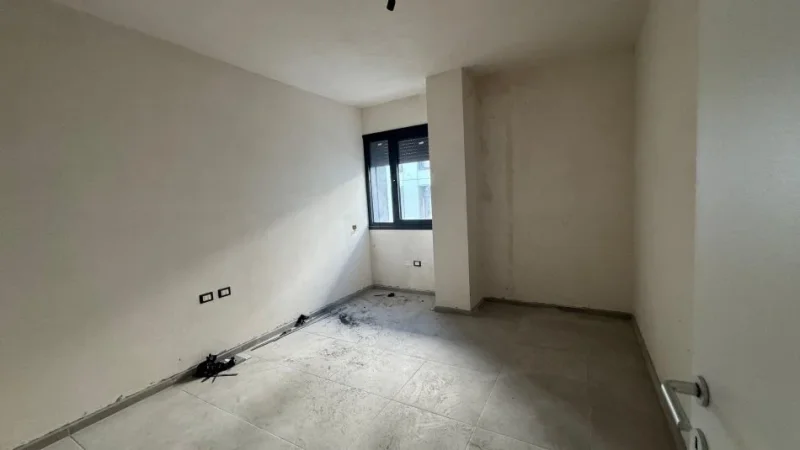 Tirane, shitet apartament 2+1+Ballkon Kati 2, 116 m² 230.000 € (liqeni)