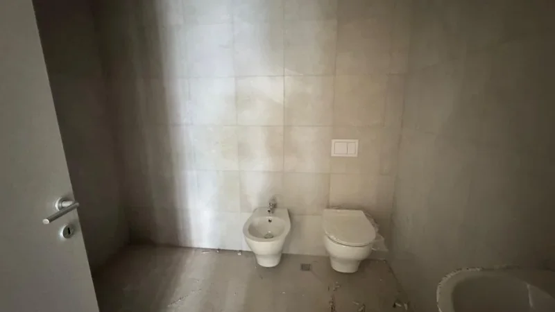 Tirane, shitet apartament 2+1+Ballkon Kati 2, 116 m² 230.000 € (liqeni)