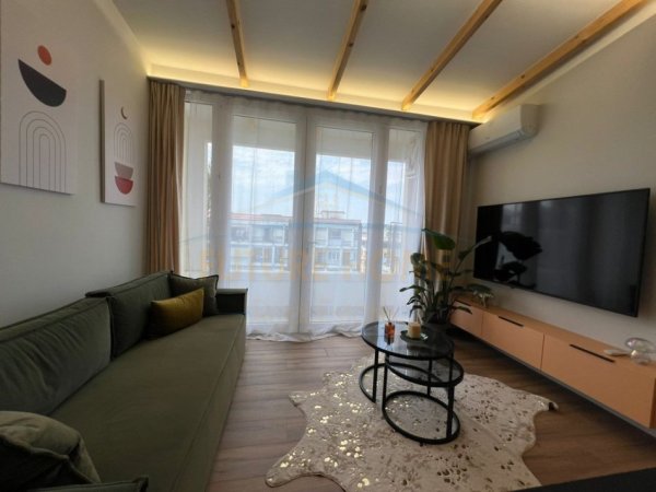 Tirane, shitet apartament 1+1 Kati 8, 35 m² 83.000 € 