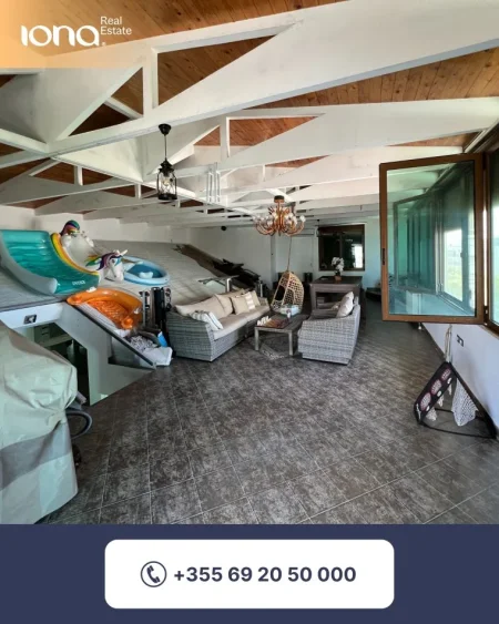 Golem,papafingo (penthouse) me pamje nga deti, 260 m², 360.000 € (50 m larg detit)