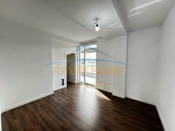 Tirane, shitet apartament 2+1 Kati 5, 137 m² 250.000 € (Sauk, prane Restorant Xibrakes)