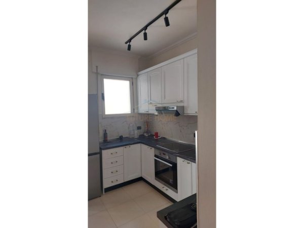 Tirane, jepet me qera apartament 3+1+Ballkon Kati 5, 101 m² 750 € (Hoxha Tahsim)