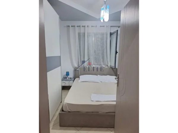 Gramsh, shitet Vile 4+1+Aneks+Ballkon Kati 3, 300 m² 280.000 € (Gramsh)