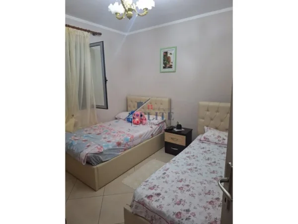 Gramsh, shitet Vile 4+1+Aneks+Ballkon Kati 3, 300 m² 280.000 € (Gramsh)