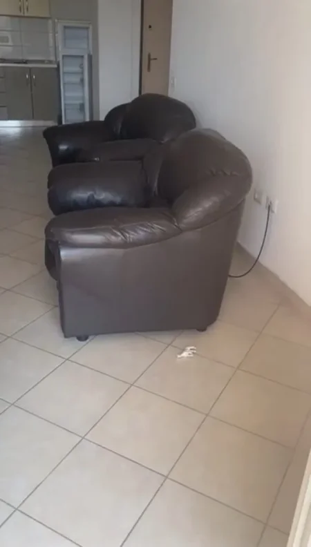 Tirane, jepet me qera apartament 1+1 Kati 7, 350 € 