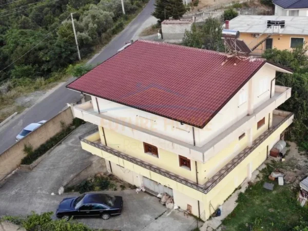 Gjiri Lalezit | Hamallaj, shitet Vile 4+1+Ballkon , 400 m² 260.000 € 