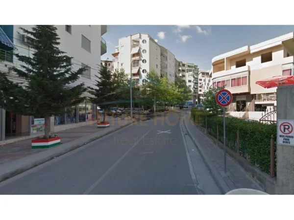 Tirane, shitet ambjent biznesi Kati 0, 68 m² 82.000 € 