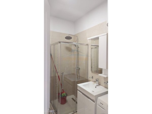 0683487469 Tirane, jepet me qera apartament 2+1+Ballkon Kati 5, 101 m² 750 € (Rruga Hoxha Tahsim)