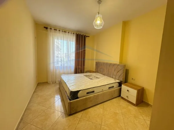 0683487469 Tirane, jepet me qera apartament 1+1 Kati 4, 70 m² 430 € (Prane Rotondos , Astir)