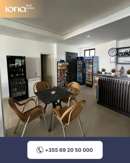 Qerret, shitet biznes (50 m larg detit)