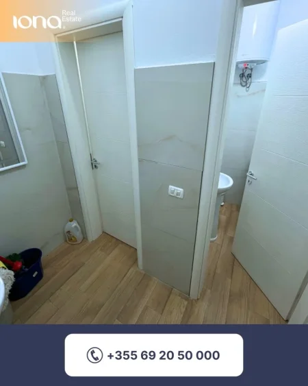 Qerret, shitet biznes (50 m larg detit)