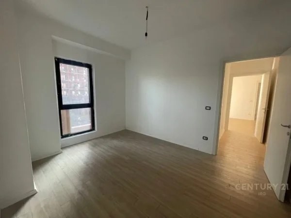 Tirane, shes apartament 2+1 , 117 m² 280.000 € (Rruga e Kavajes)