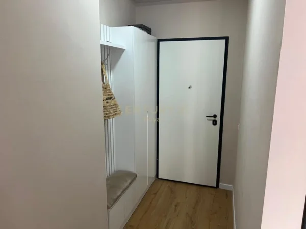 Tirane, shes apartament 2+1 , 108 m² 290.000 € (Liqeni i Thate)