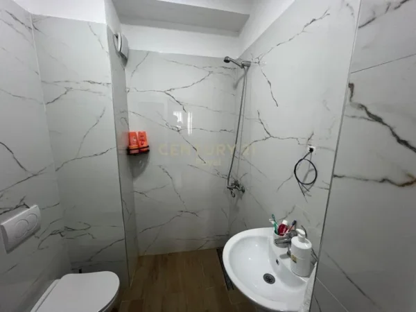 Tirane, shes apartament 2+1 , 108 m² 290.000 € (Liqeni i Thate)