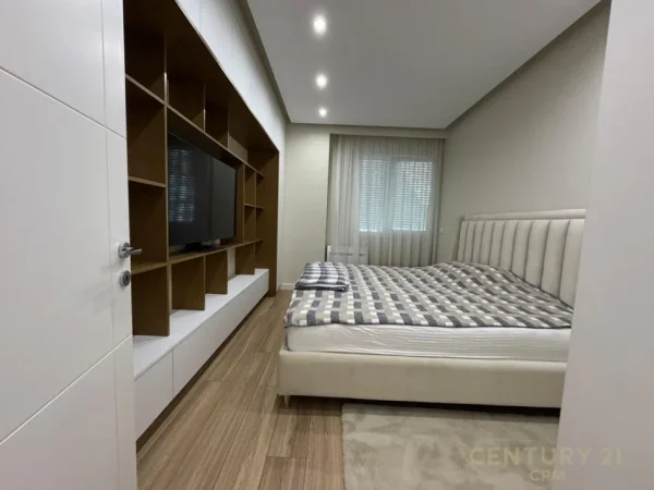 Tirane, shes apartament 3+1+2 , 133 m² 325.000 € (Liqeni i Thate, Kompleksi FZ)