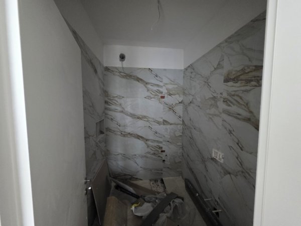 Tirane, shitet apartament 2+1+Ballkon Kati 3, 108 m² 230.000 € (Rruga Mine Peza)