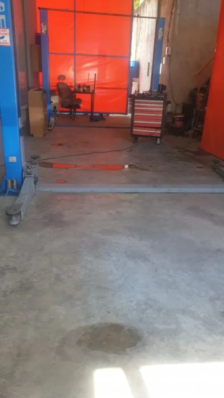 Tirane, jepet me qera magazine Kati 0, 70 m² 1.000 € (Fusha e Aviacionit)