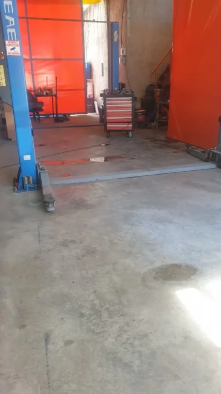 Tirane, jepet me qera magazine Kati 0, 70 m² 1.000 € (Fusha e Aviacionit)