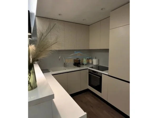 Tirane, shitet apartament 2+1 Kati 2, 90 m² 179.000 € 