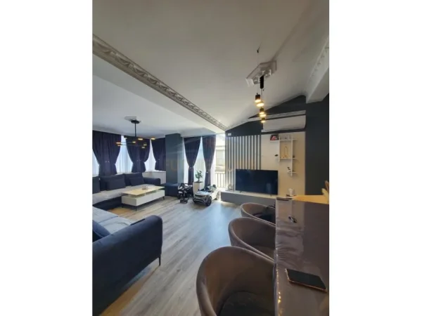 Tirane, shitet apartament 3+1+Ballkon Kati 5, 125 m² 200.000 € (FRESKU)
