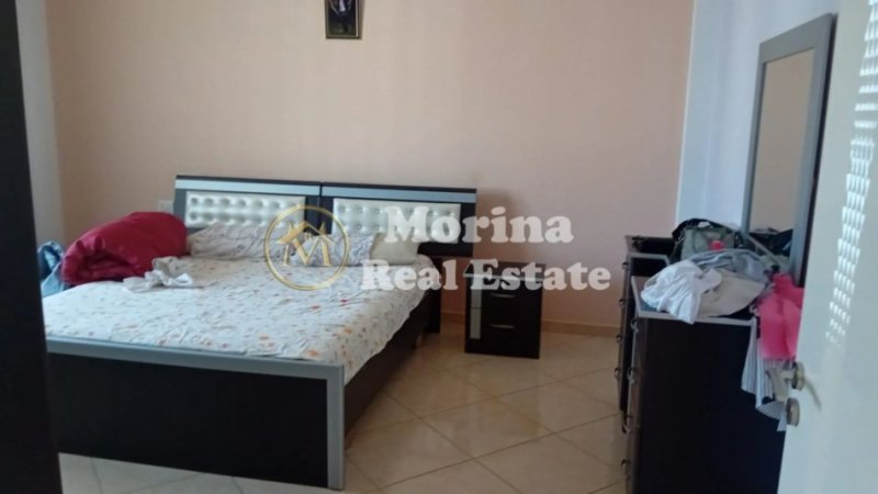 Tirane, jepet me qera apartament 1+1 Kati 3, 100 m² 300 € (Paskuqan)
