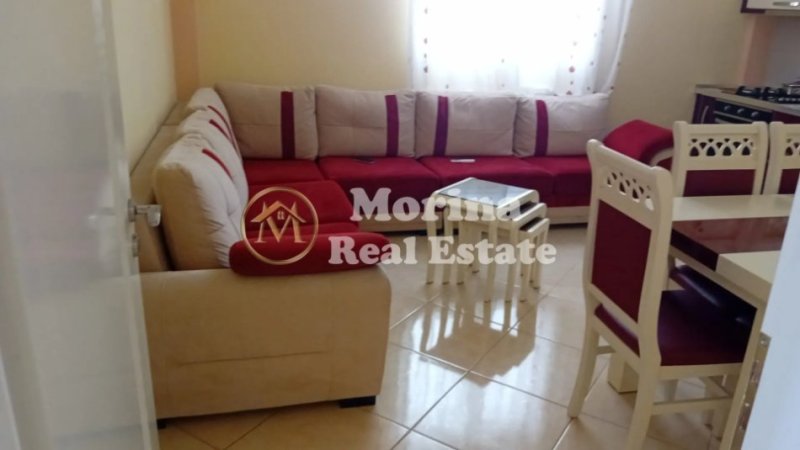 Tirane, jepet me qera apartament 1+1 Kati 3, 100 m² 300 € (Paskuqan)