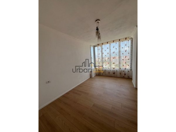 Tirane, shitet apartament 1+1+Ballkon Kati 9, 65 m² 87.000 € (Yzberisht)