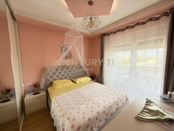 Tirane, jepet me qera apartament 2+1 Kati 2, 62 m² 130.000 € (KODRA E DIELLIT)
