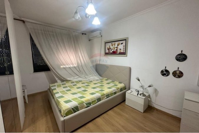 Tirane, jepet me qera apartament 1+1 Kati 2, 65 m² 450 € (rruga Tefta Tashko)