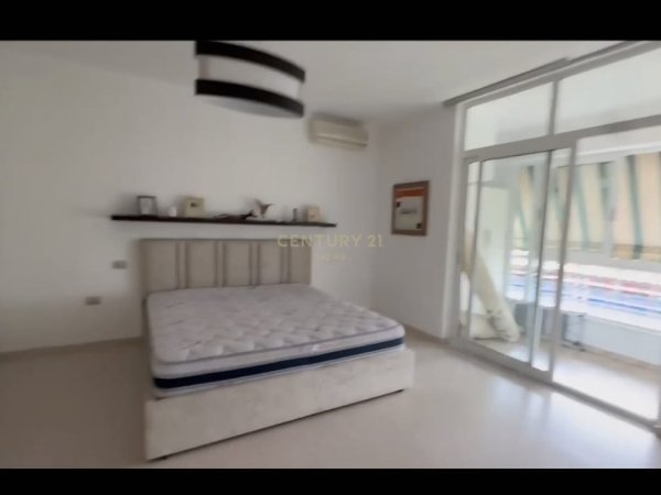 Tirane, jepet me qera apartament 2+1 Kati 7, 100 m² 800 € (Kompleksi Kika 1)