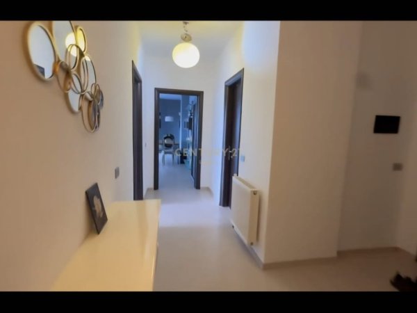 Tirane, jepet me qera apartament 2+1 Kati 7, 100 m² 800 € (Kompleksi Kika 1)