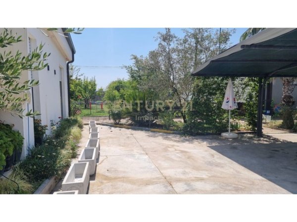 Tirane, jepet me qera ambjent biznesi Kati 0, 2.500 m² 3.000 € (RINAS)