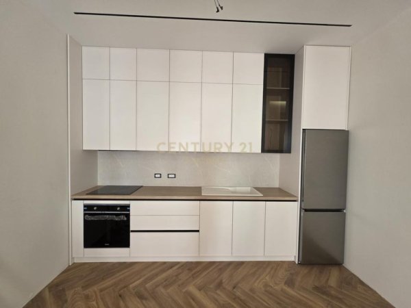 Tirane, jepet me qera apartament 2+1 Kati 6, 116 m² 1.500 € (KOMPLEKSI DELIJORGJI)
