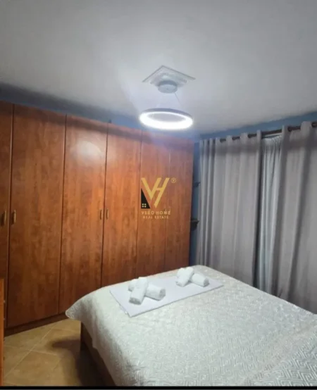 Tirane, jepet me qera apartament 2+1+Ballkon Kati 7, 70 m² 550 € (5 MAJI)