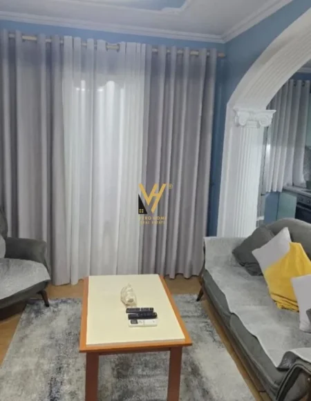 Tirane, jepet me qera apartament 2+1+Ballkon Kati 7, 70 m² 550 € (5 MAJI)