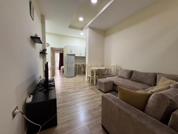 Tirane, jepet me qera apartament 2+1 Kati 1, 85 m² 600 € (RRUGEN ISLAM ALLA)