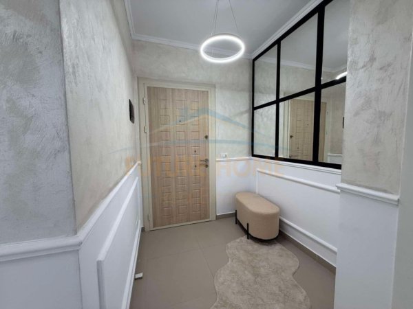 Tirane, shitet apartament 2+1+Ballkon Kati 6, 117 m² 163.000 € 