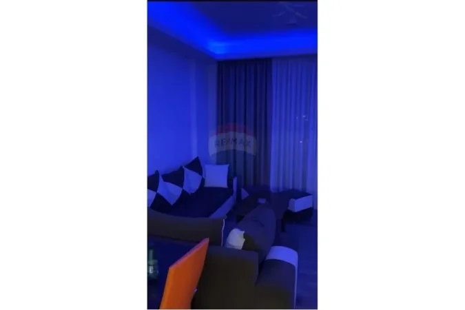 Tirane, jepet me qera apartament 2+1 , 80 m² 450 € 