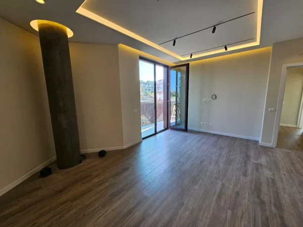 Tirane, jepet me qera zyre Kati 3, 114 m² 1.300 € (Altana Luxury Rezidence)