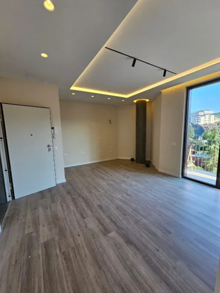 Tirane, jepet me qera zyre Kati 3, 114 m² 1.300 € (Altana Luxury Rezidence)